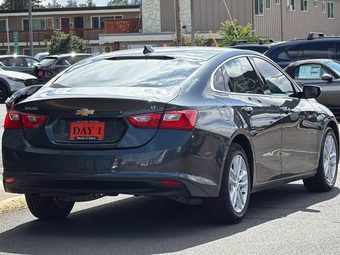 Used 2018 Chevrolet Malibu LT FWD image 5
