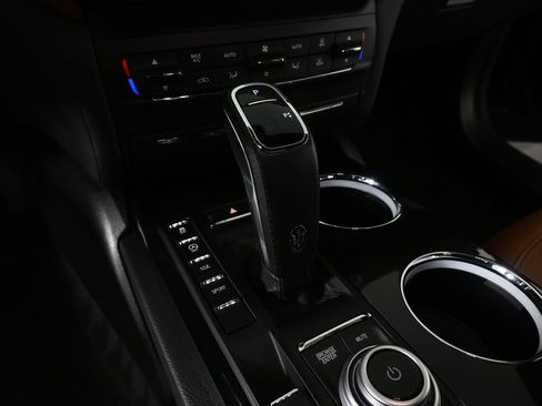 Used 2022 Maserati Ghibli Modena RWD image 15