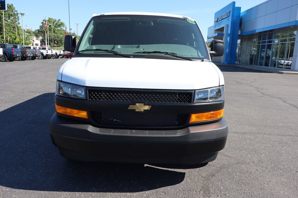 New 2026 Chevrolet Express 2500 Extended w/ Driver Convenience Package RWD image 25