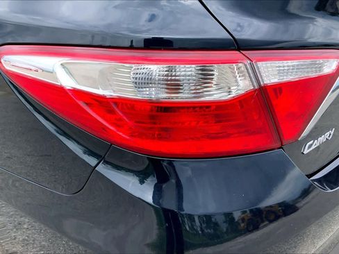Used 2017 Toyota Camry LE FWD image 28