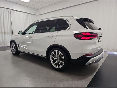 Used 2024 BMW X5 xDrive50e w/ Climate Comfort Package image 6