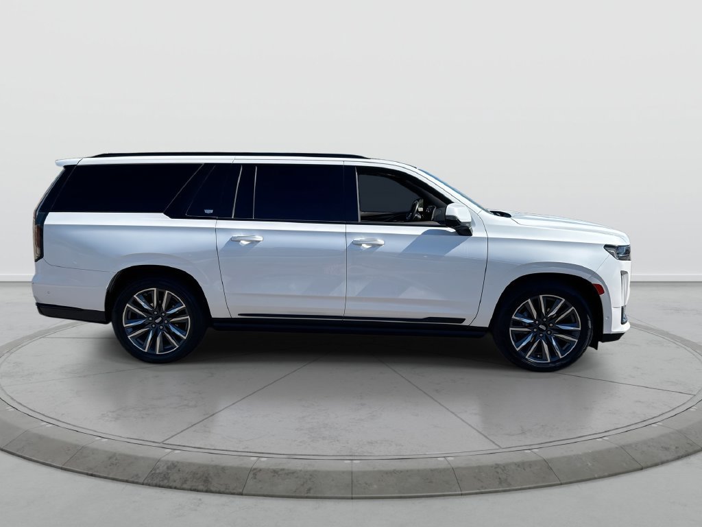 Used 2022 Cadillac Escalade ESV Sport w/ Touring Package AWD/4WD image 9