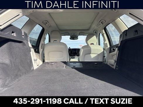 Used 2023 Volvo XC60 B5 Plus image 18