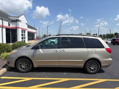 Used 2008 Toyota Sienna LE FWD image 3