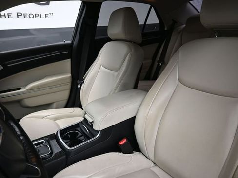 Used 2020 Chrysler 300 Touring L w/ Quick Order Package 2EF image 16