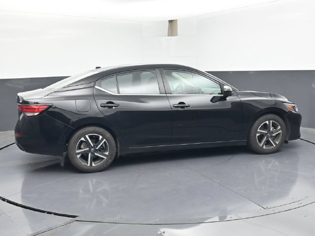 Used 2024 Nissan Sentra SV FWD image 3