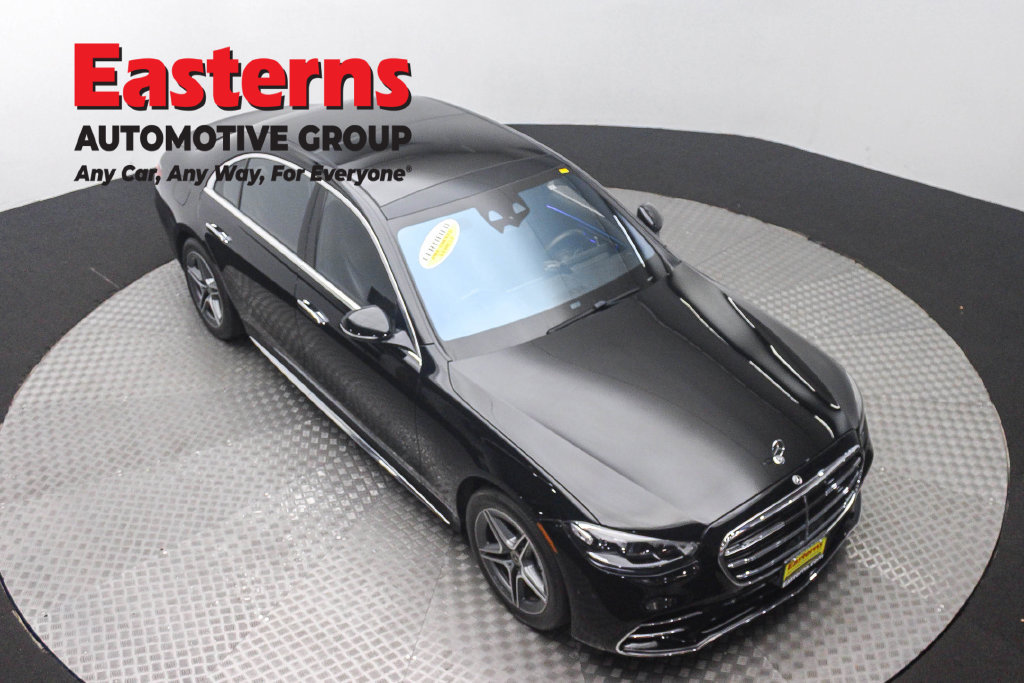 Used 2022 Mercedes-Benz S 500 4MATIC w/ AMG Line Package image 4