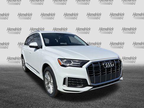 Used 2023 Audi Q7 2.0T Premium w/ Convenience Package image 2