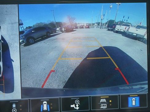 Used 2023 Chevrolet Traverse Premier w/ Redline Edition image 22