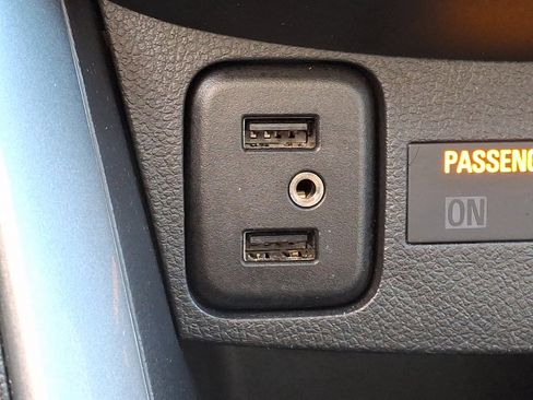 Used 2019 Chevrolet Trax LT w/ LT Convenience Package image 24