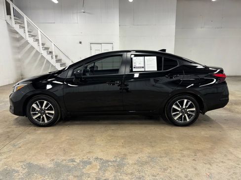 Used 2025 Nissan Versa SV w/ Trunk Package FWD image 4