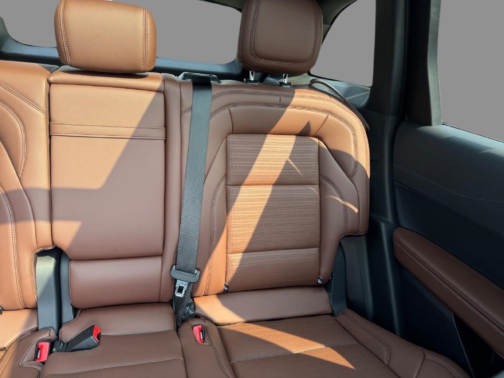 New 2026 Lincoln Nautilus Reserve AWD/4WD image 17