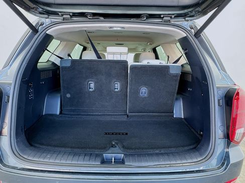 Used 2022 Hyundai Palisade SEL w/ Premium Package FWD image 19