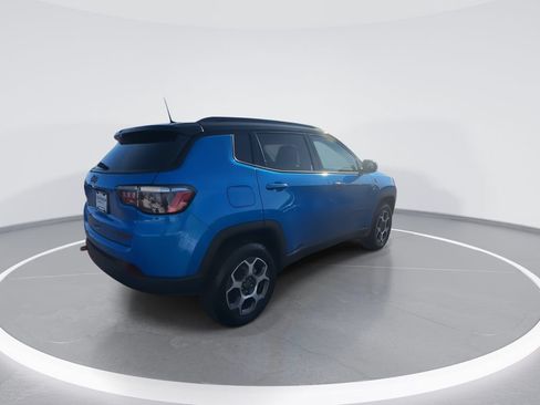 Used 2022 Jeep Compass Trailhawk w/ Trailhawk Convenience Group AWD/4WD image 8