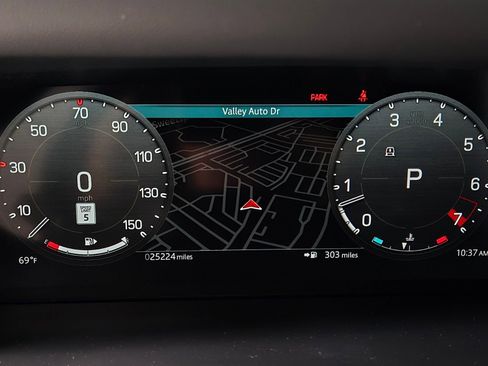 Used 2024 Land Rover Defender 110 X-Dynamic SE AWD/4WD image 33