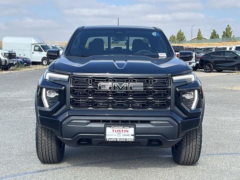 New 2026 GMC Canyon Elevation w/ LPO, Black Badging Package RWD image 8