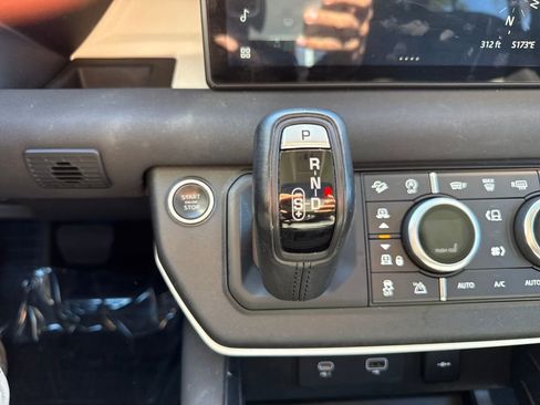 Used 2020 Land Rover Defender 110 S image 21