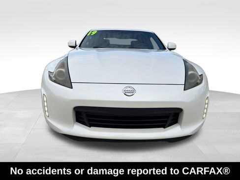Used 2019 Nissan 370Z Touring Sport RWD image 2