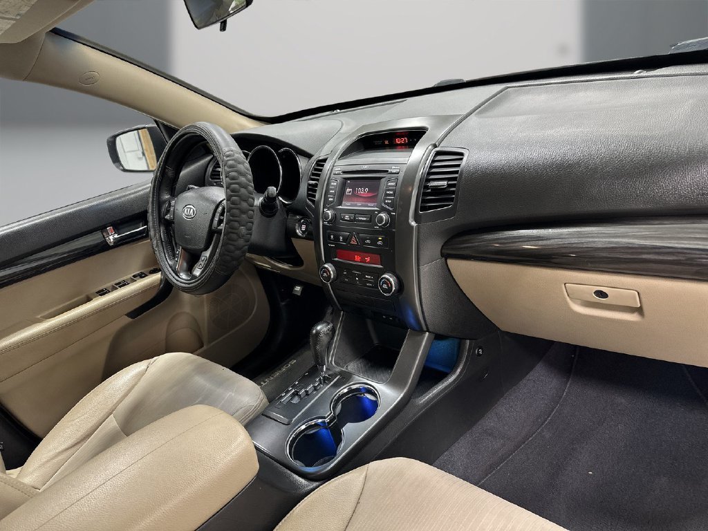 Used 2012 Kia Sorento EX FWD image 16