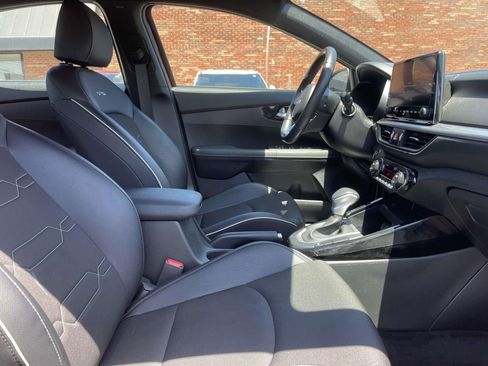 Used 2023 Kia Forte GT-Line FWD image 13