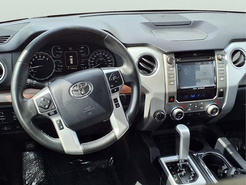 Used 2018 Toyota Tundra Limited w/ Limited Premium Package AWD/4WD image 11