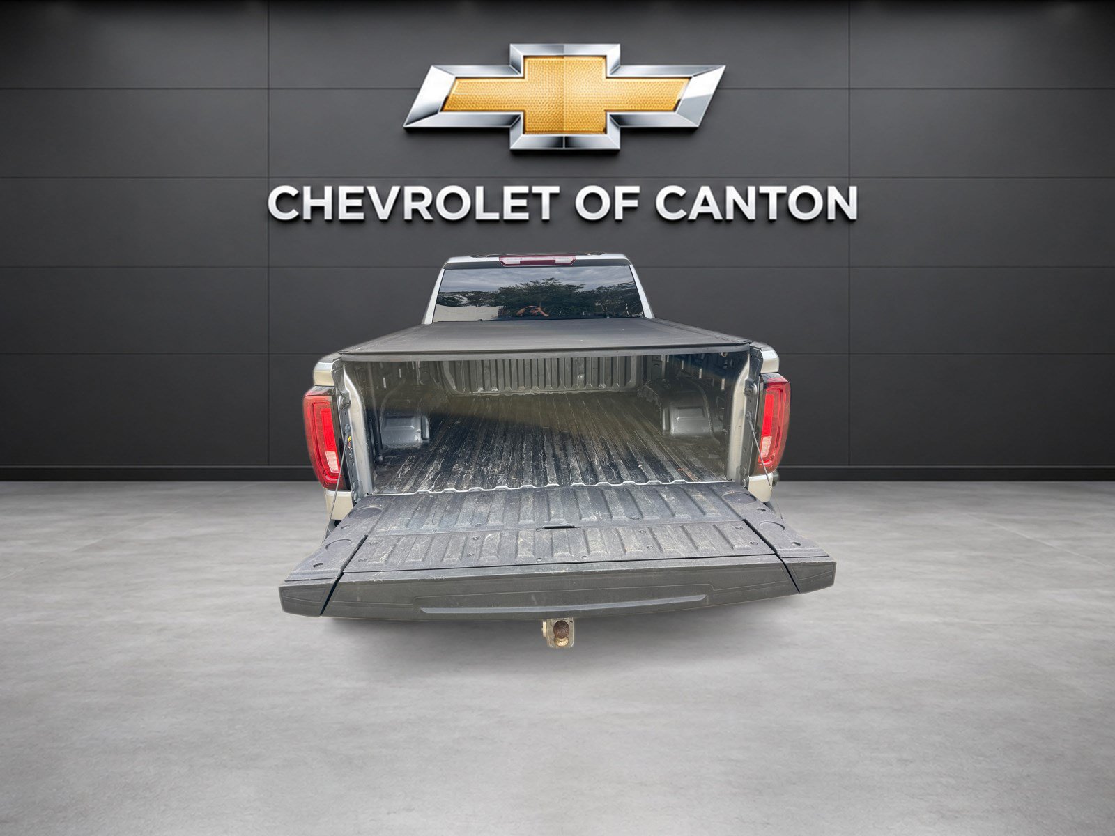 Used 2023 GMC Sierra 1500 SLT AWD/4WD image 17