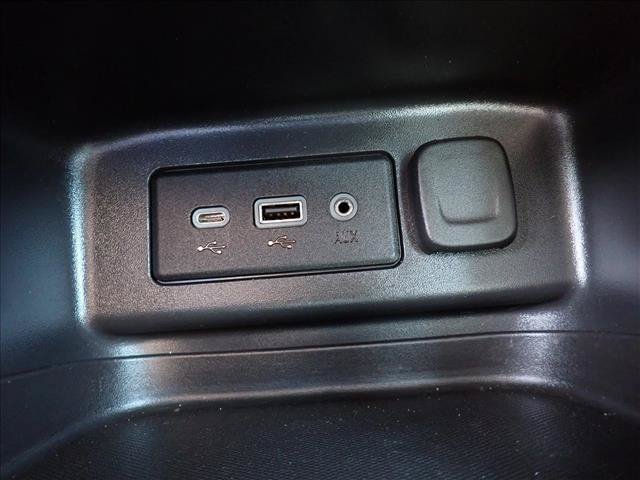 Used 2021 Chevrolet Equinox LS AWD/4WD image 17