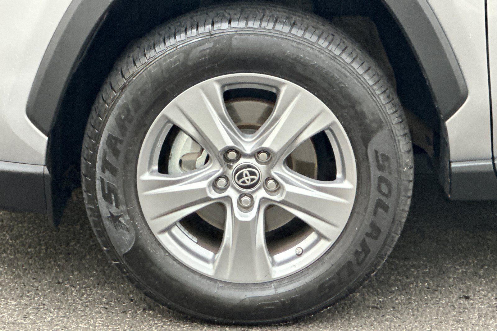 Used 2023 Toyota RAV4 LE AWD/4WD image 26