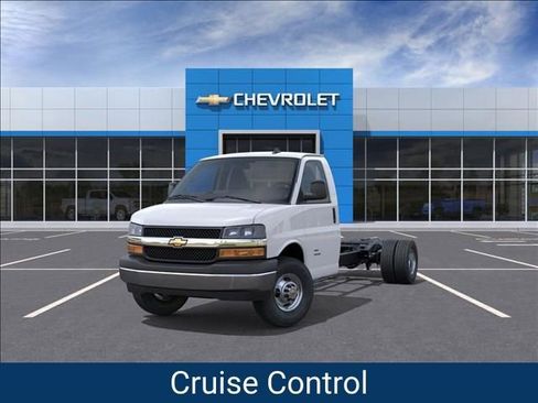 New 2026 Chevrolet Express 3500 w/ Power Convenience Package image 9