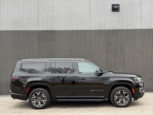 Used 2023 Jeep Wagoneer Series III w/ Convenience Group I image 7