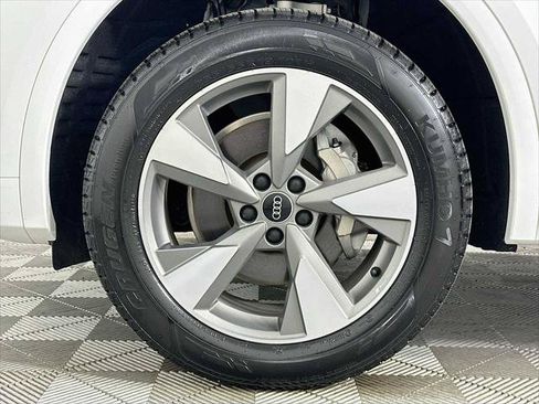 Certified 2023 Audi Q5 2.0T Premium Plus w/ Premium Plus Package AWD/4WD image 29