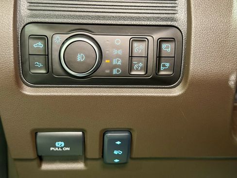 Used 2026 Ford F450 King Ranch w/ Chrome Package AWD/4WD image 33