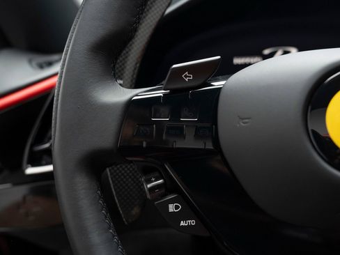 Used 2025 Ferrari Roma Spider RWD image 28