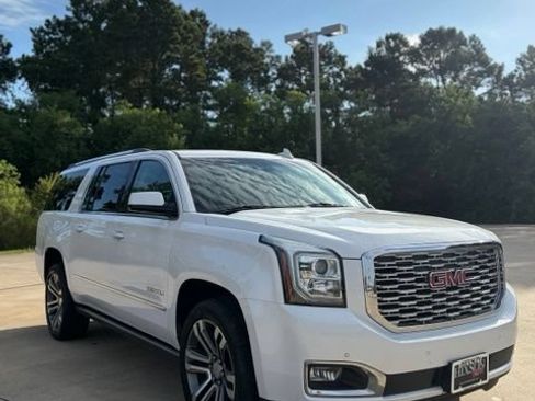 Used 2020 GMC Yukon XL Denali w/ Open Road Package RWD image 8