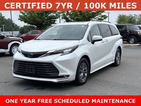Used 2024 Toyota Sienna XLE FWD image 5