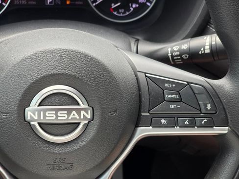 Used 2024 Nissan Sentra SV FWD image 16
