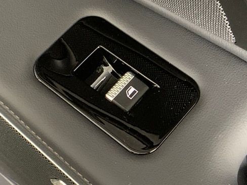 Used 2025 Lincoln Nautilus Premier w/ Equipment Group 102A image 35