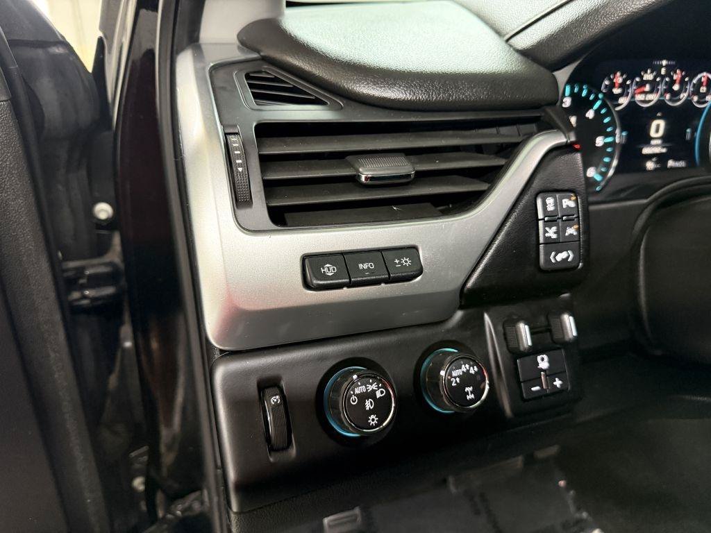 Used 2017 Chevrolet Suburban Premier AWD/4WD image 17