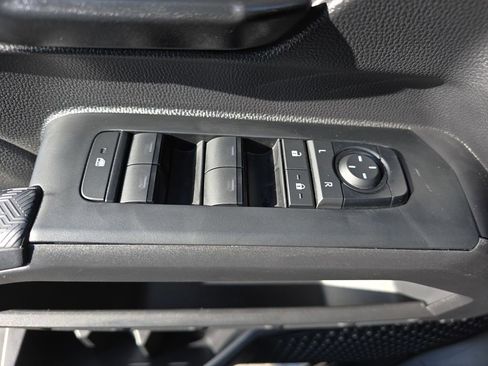 Used 2024 Toyota Tacoma SR image 24