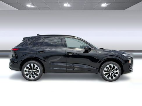 New 2026 Audi Q3 quattro 2.0T image 8