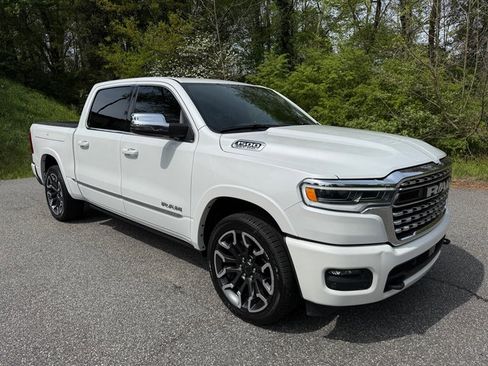 Used 2025 RAM 1500 Limited w/ Body Color Bumper Group AWD/4WD image 4