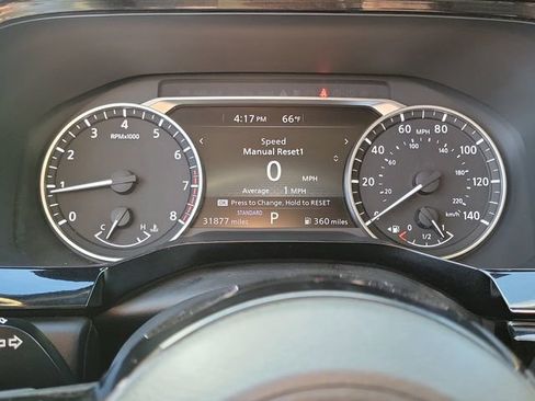 Used 2022 Nissan Pathfinder SV w/ SV Black Package image 7