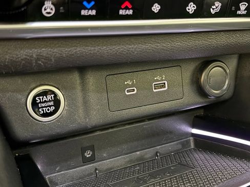 Used 2022 Nissan Rogue Platinum w/ Head-Up Display Package FWD image 28