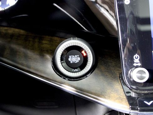 Used 2022 Jeep Grand Wagoneer Series I image 8