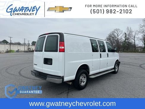 Used 2023 Chevrolet Express 2500 w/ Driver Convenience Package image 5