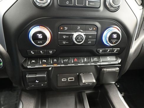 Used 2020 GMC Sierra 1500 SLT w/ SLT Premium Plus Package image 18