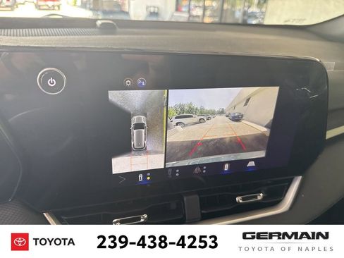 Used 2026 Chevrolet Equinox LT w/ Convenience Package II FWD image 13