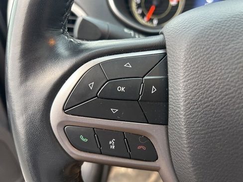 Used 2021 Jeep Cherokee Latitude Lux w/ Sun & Sound Group image 13