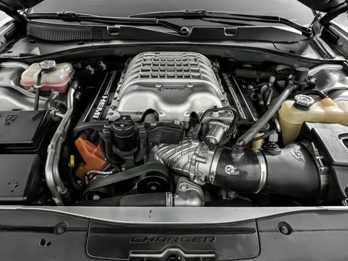 Used 2019 Dodge Charger SRT Hellcat w/ Harman/Kardon Audio Group image 16