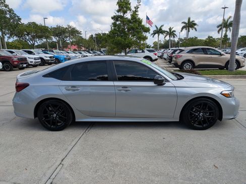 Used 2025 Honda Civic Sport image 3